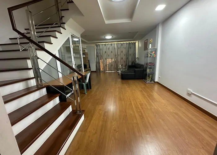 Family House - Long In Bkk * バンコク都